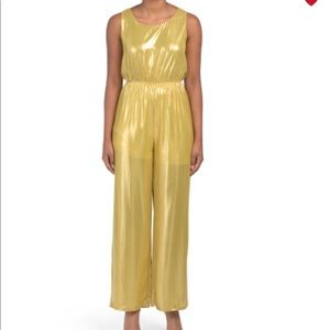 🔥HP🔥Magari Italy Shiny Knit Jumpsuit.🔥